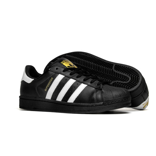 Adidas Superstar preto e braco